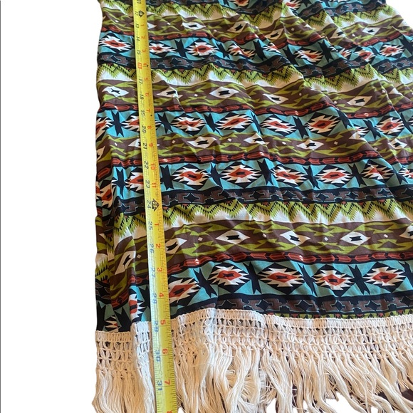 J & M Clothing Co Native American  Style Geometric Fringed Short Sleeve Tunic - Picture 11 of 12